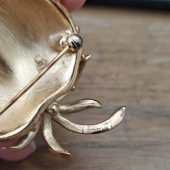 Trifari Gold Tone Strawberry Brooch - Picture 3 of 4